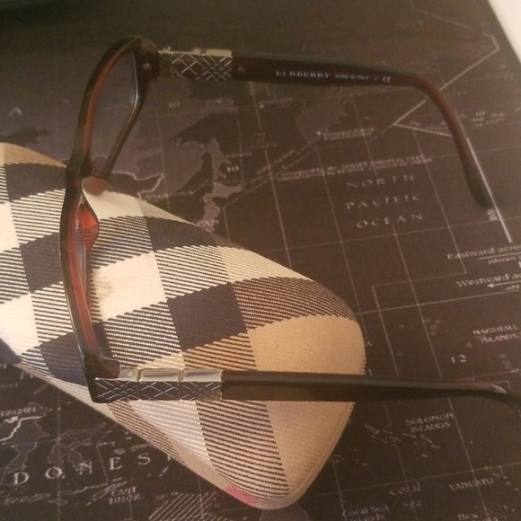 Burberry Women's Glasses + Nova Check Plaid Case - Picture 5 of 8